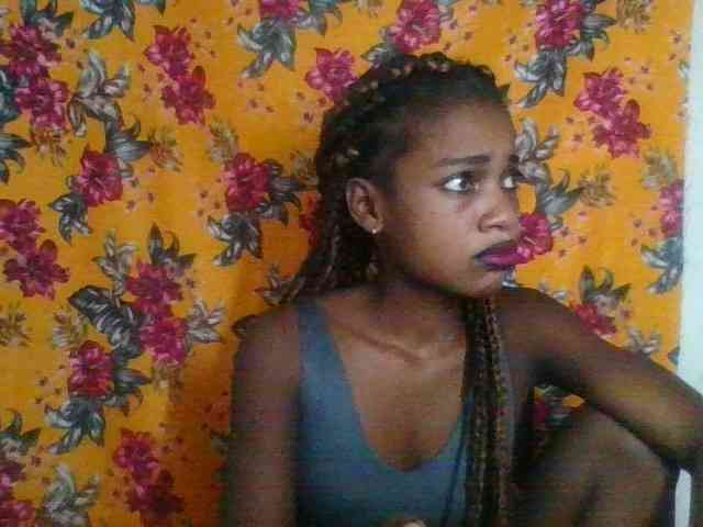 LovelyBlackGirl webcam