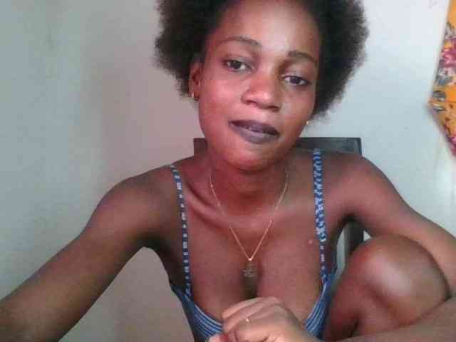 LovelyBlackGirl webcam