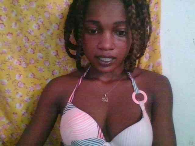 LovelyBlackGirl webcam