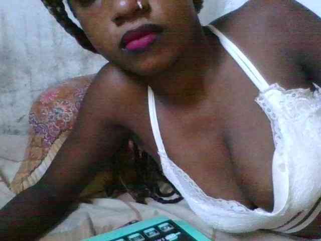 LovelyBlackGirl webcam