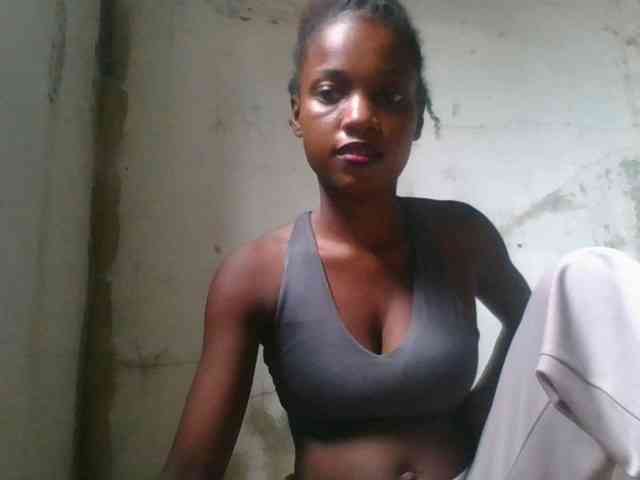 LovelyBlackGirl webcam