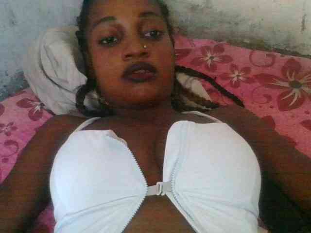 LovelyBlackGirl webcam