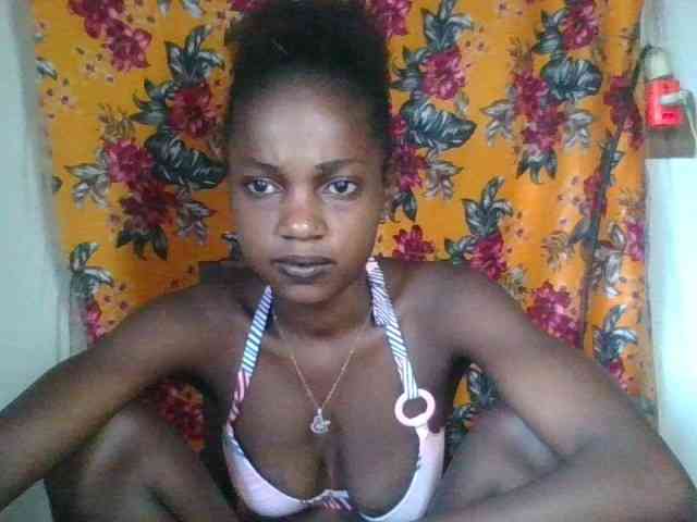 LovelyBlackGirl webcam