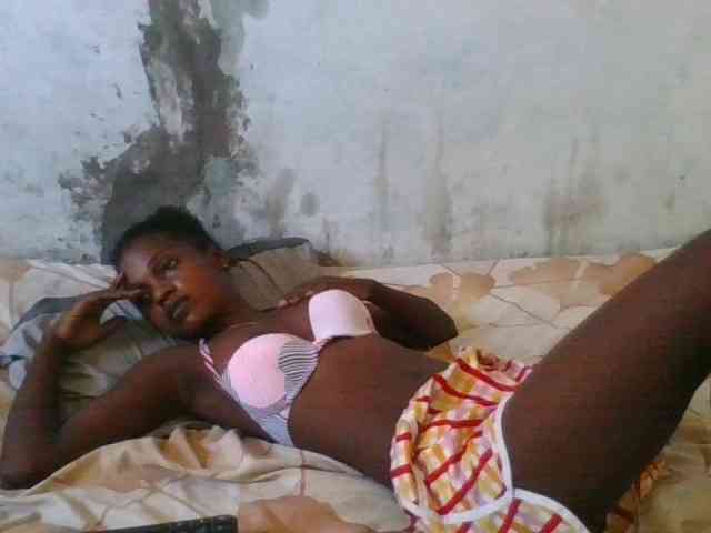 LovelyBlackGirl webcam