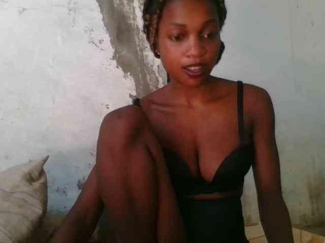 LovelyBlackGirl webcam