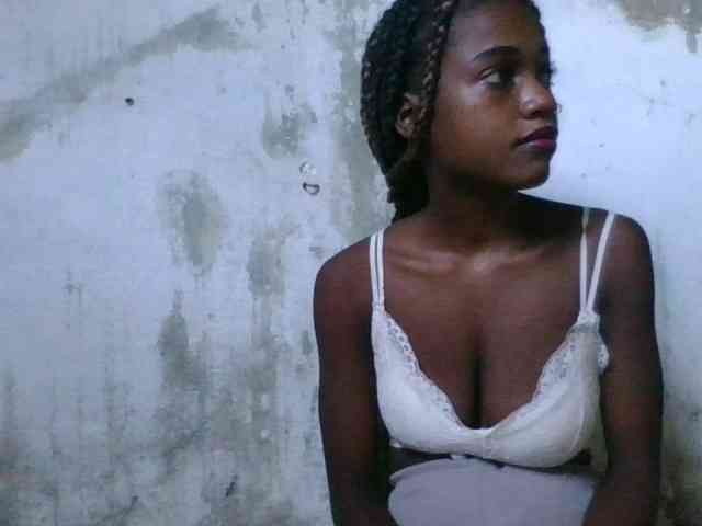 LovelyBlackGirl webcam