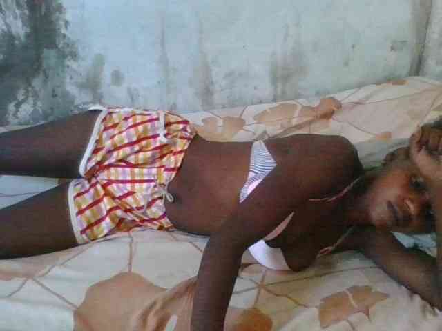 LovelyBlackGirl webcam