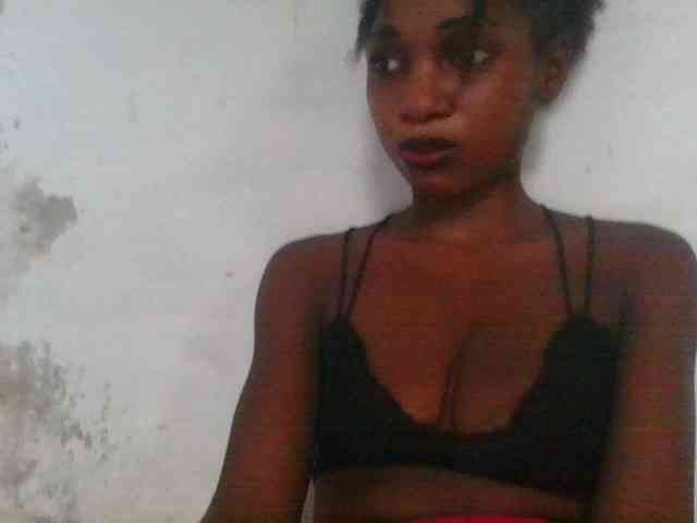 LovelyBlackGirl webcam