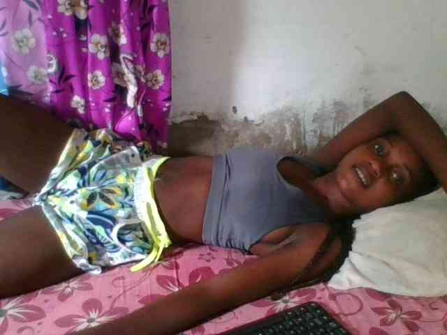 LovelyBlackGirl webcam