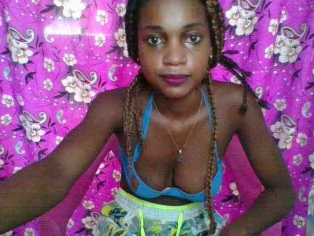 LovelyBlackGirl webcam