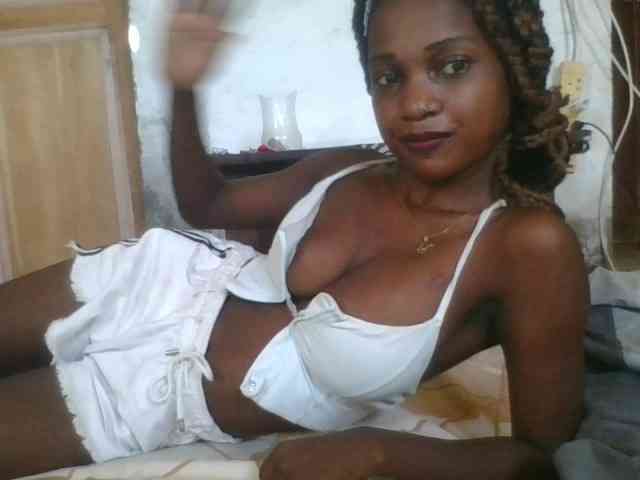 LovelyBlackGirl webcam