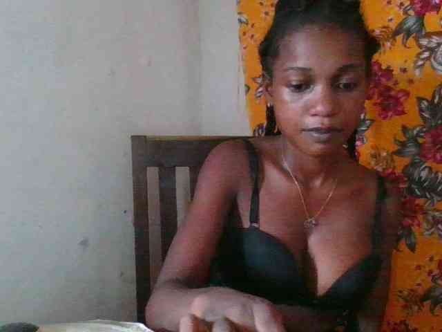 LovelyBlackGirl webcam