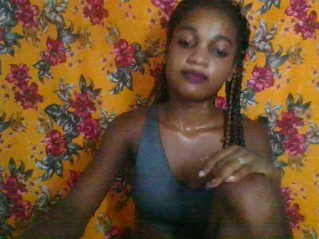 LovelyBlackGirl webcam