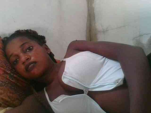 LovelyBlackGirl webcam