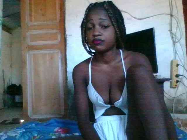 LovelyBlackGirl webcam