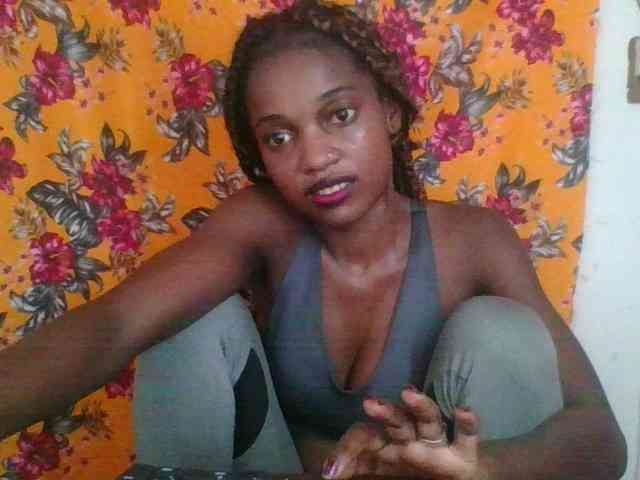 LovelyBlackGirl webcam