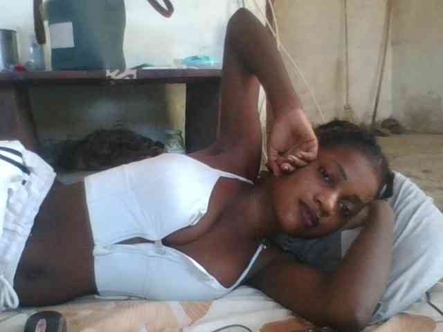 LovelyBlackGirl webcam