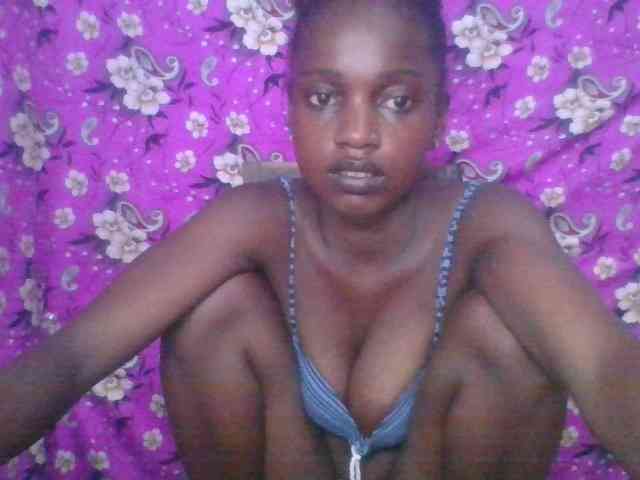 LovelyBlackGirl webcam