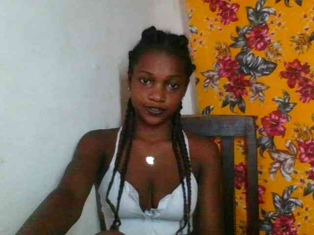 LovelyBlackGirl webcam