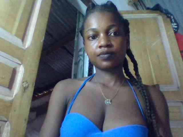 LovelyBlackGirl webcam