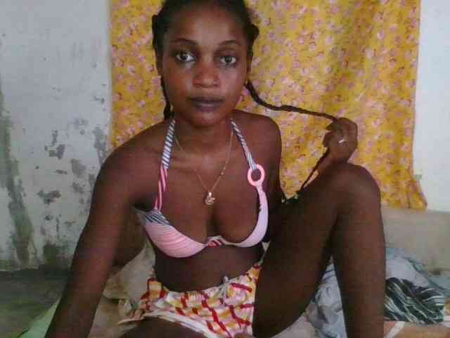 LovelyBlackGirl webcam