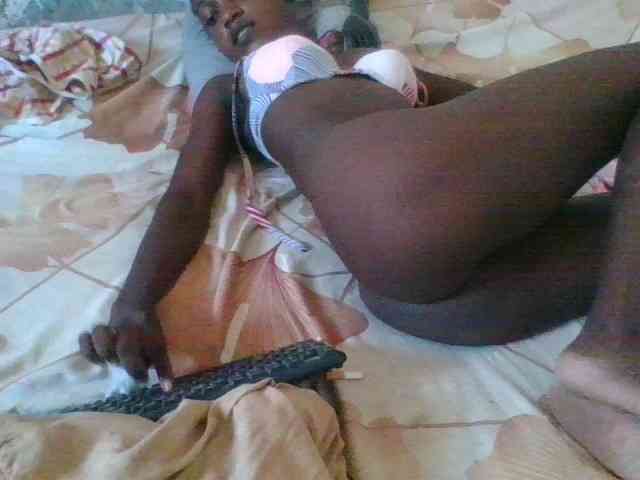 LovelyBlackGirl webcam