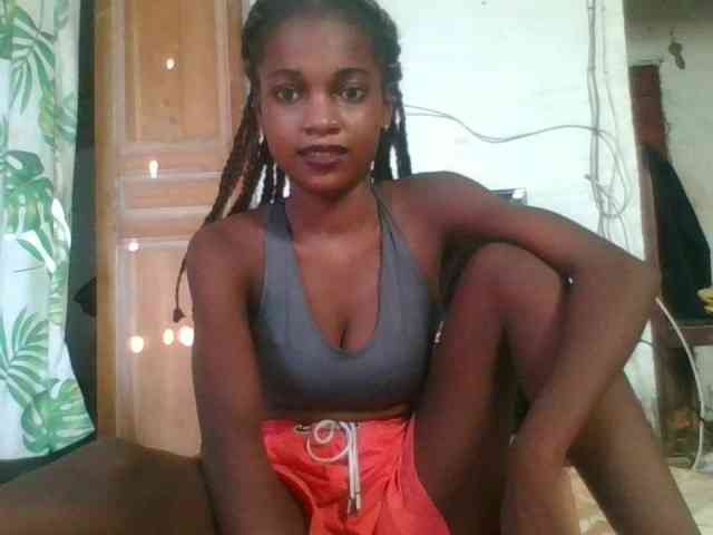 LovelyBlackGirl webcam