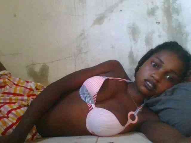 LovelyBlackGirl webcam