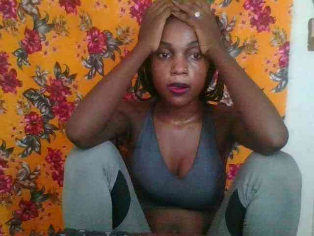 LovelyBlackGirl webcam