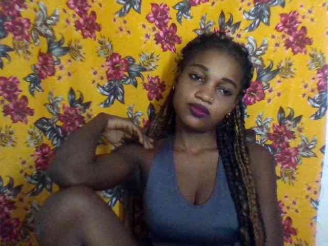 LovelyBlackGirl webcam