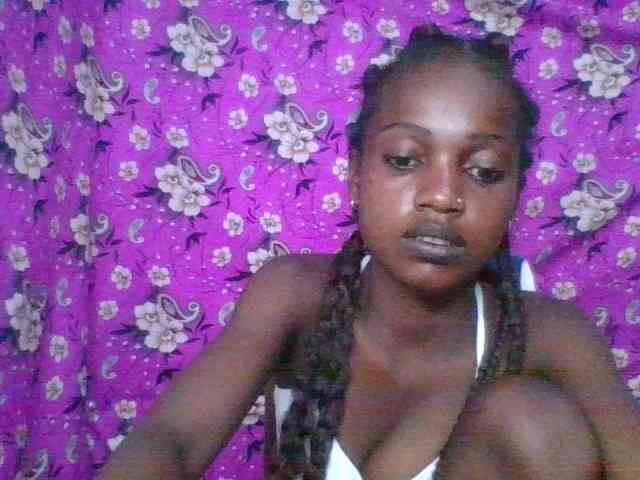 LovelyBlackGirl webcam