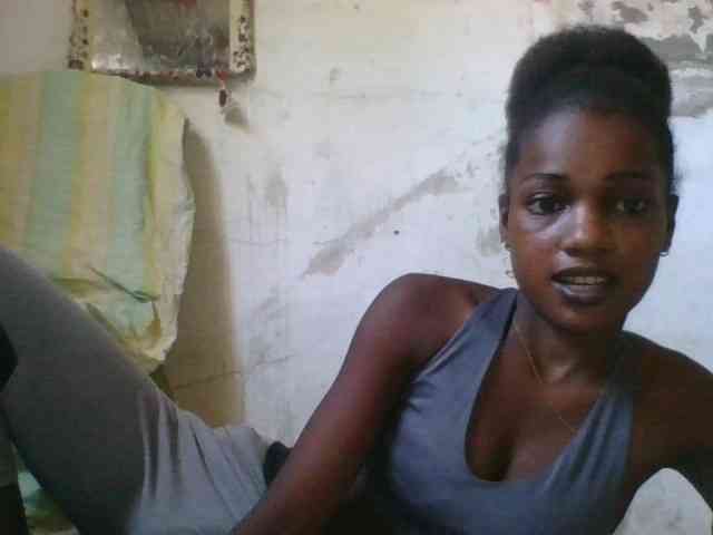 LovelyBlackGirl webcam