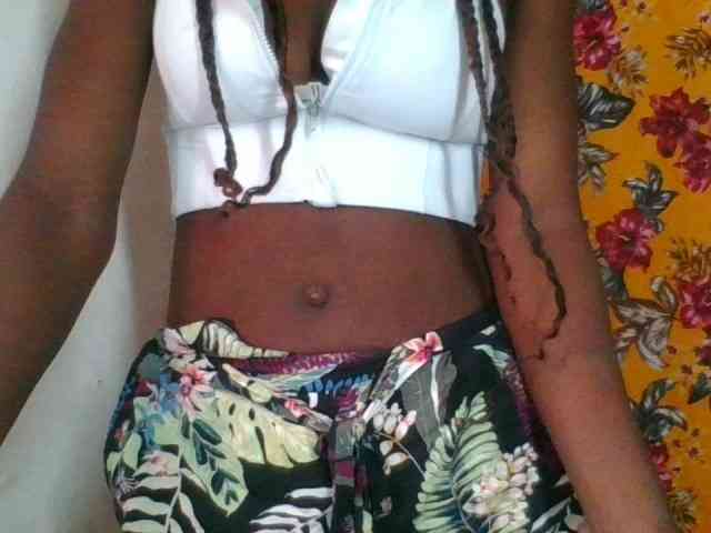 LovelyBlackGirl webcam