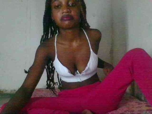 LovelyBlackGirl webcam