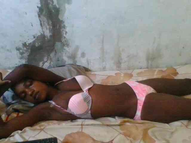 LovelyBlackGirl webcam