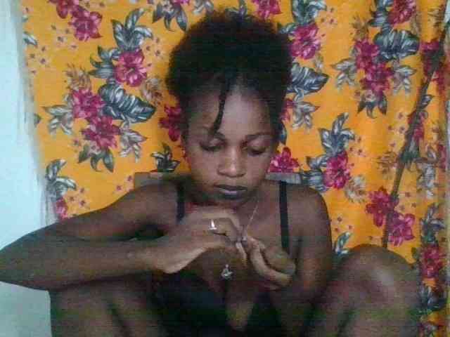 LovelyBlackGirl webcam