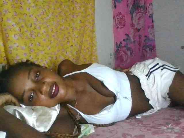 LovelyBlackGirl webcam