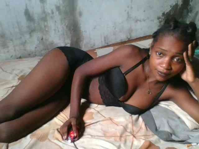 LovelyBlackGirl webcam