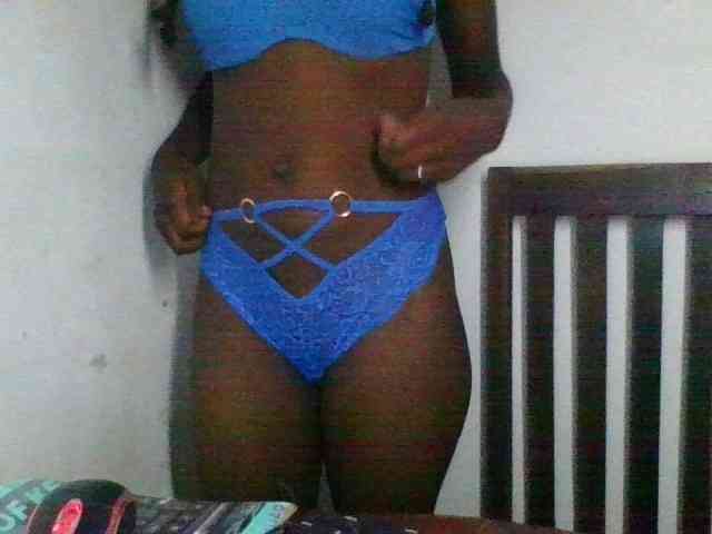 LovelyBlackGirl webcam