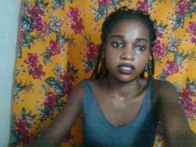 LovelyBlackGirl webcam