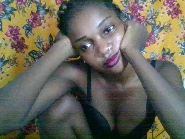 LovelyBlackGirl webcam