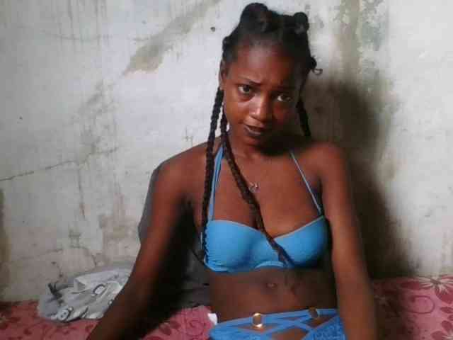 LovelyBlackGirl webcam