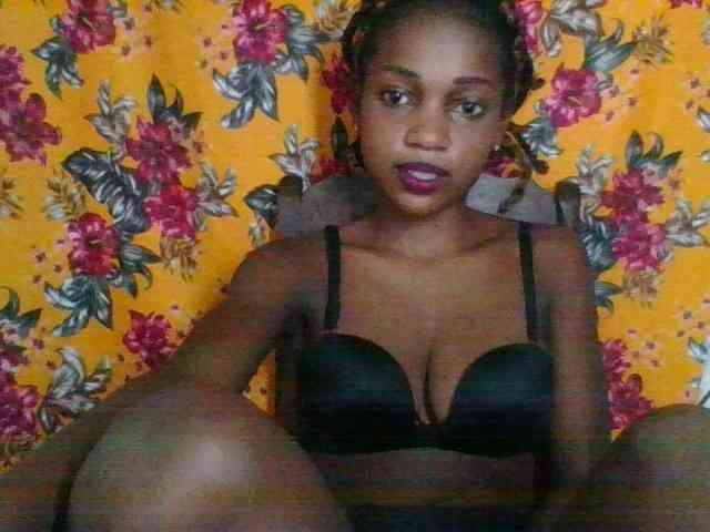 LovelyBlackGirl webcam