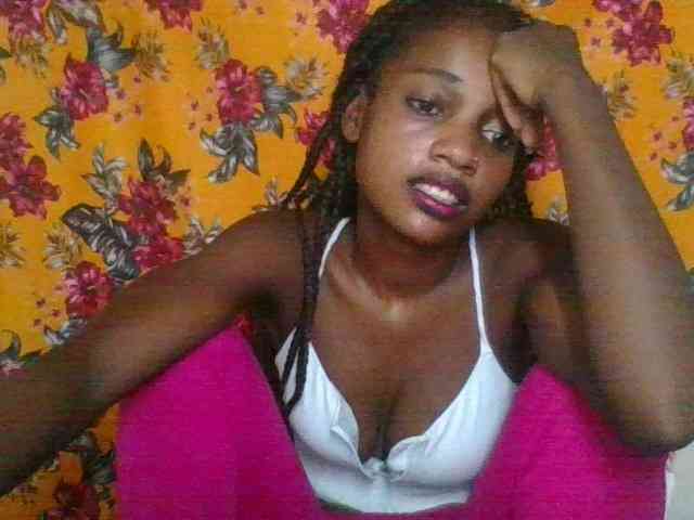 LovelyBlackGirl webcam