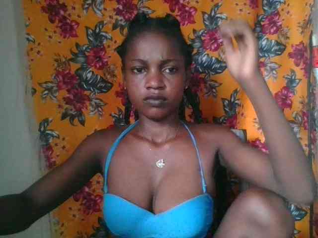 LovelyBlackGirl webcam