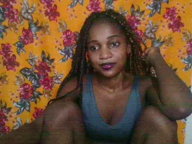 LovelyBlackGirl webcam