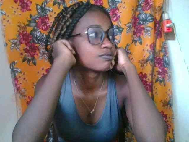 LovelyBlackGirl webcam