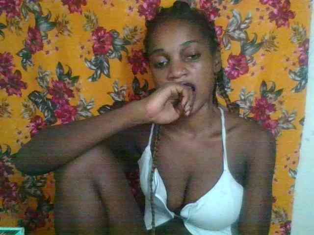 LovelyBlackGirl webcam