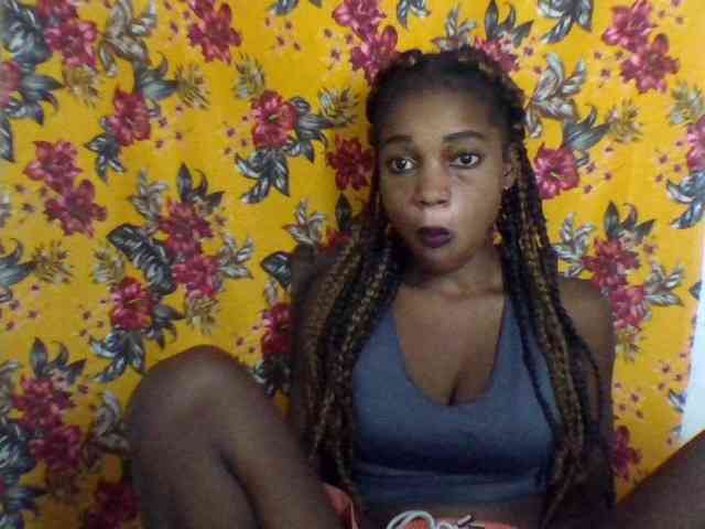 LovelyBlackGirl webcam