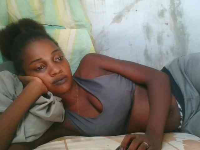 LovelyBlackGirl webcam